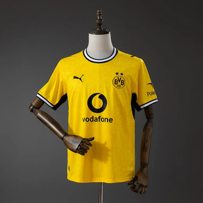 Borussia Dortmund Home Kit + FREE shorts