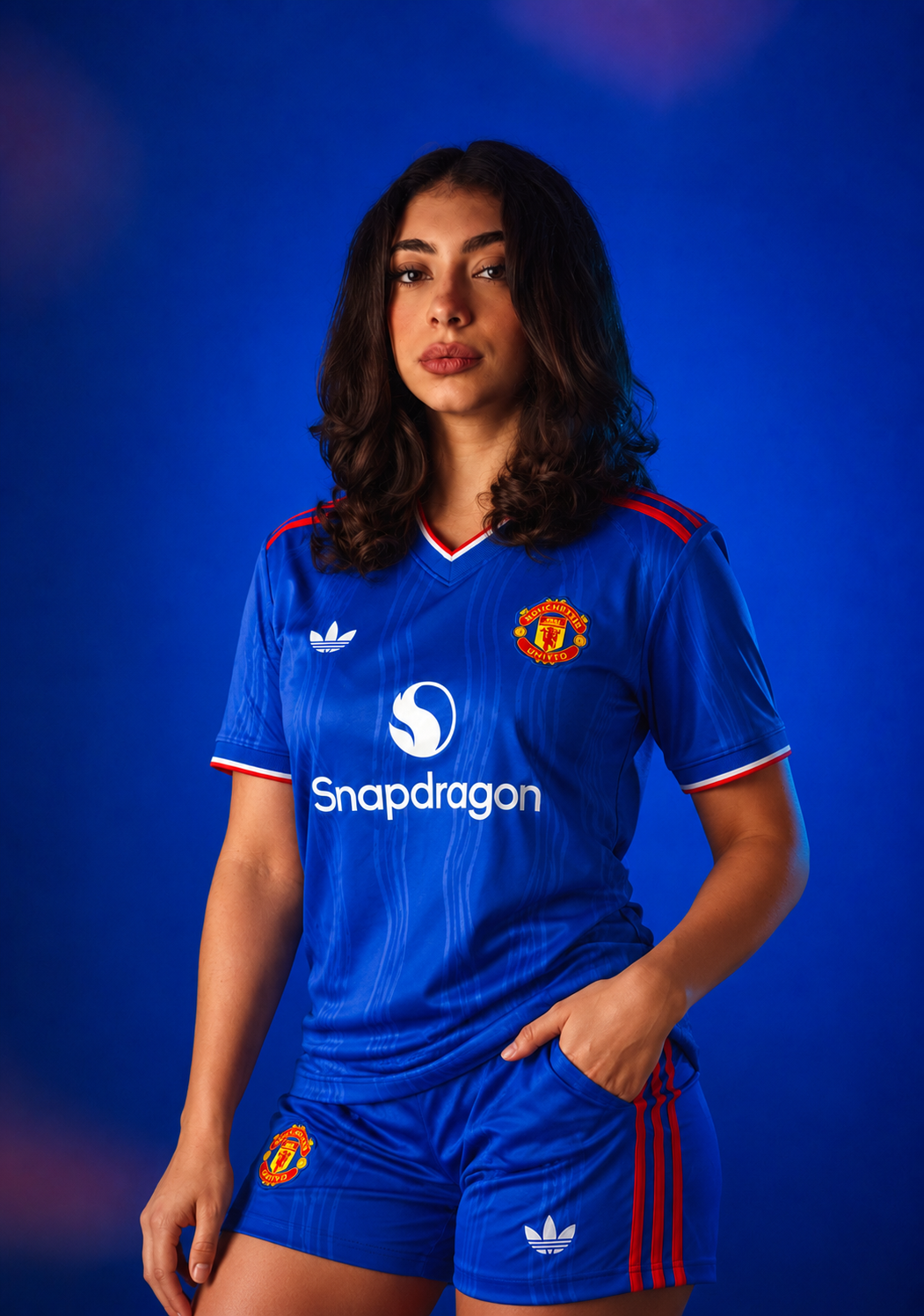 Women’s Manchester United Away Kit + FREE shorts