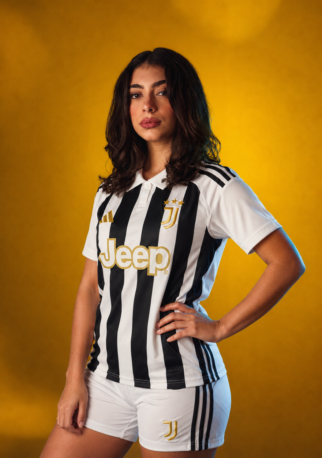 Women’s Juventus Home Kit + FREE shorts