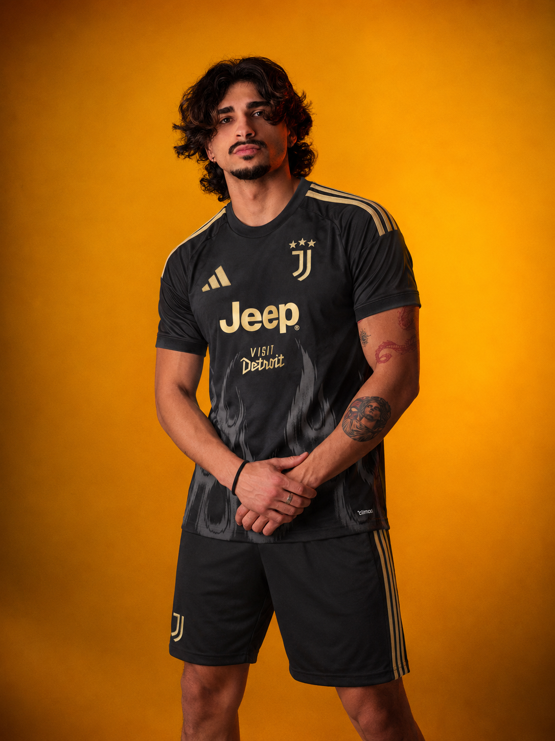 Juventus Third Kit + FREE shorts
