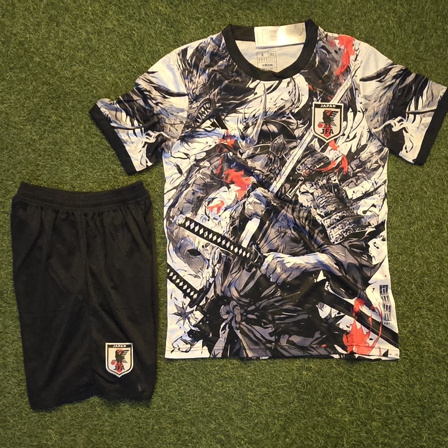 Japan Special Edition + FREE SHORTS