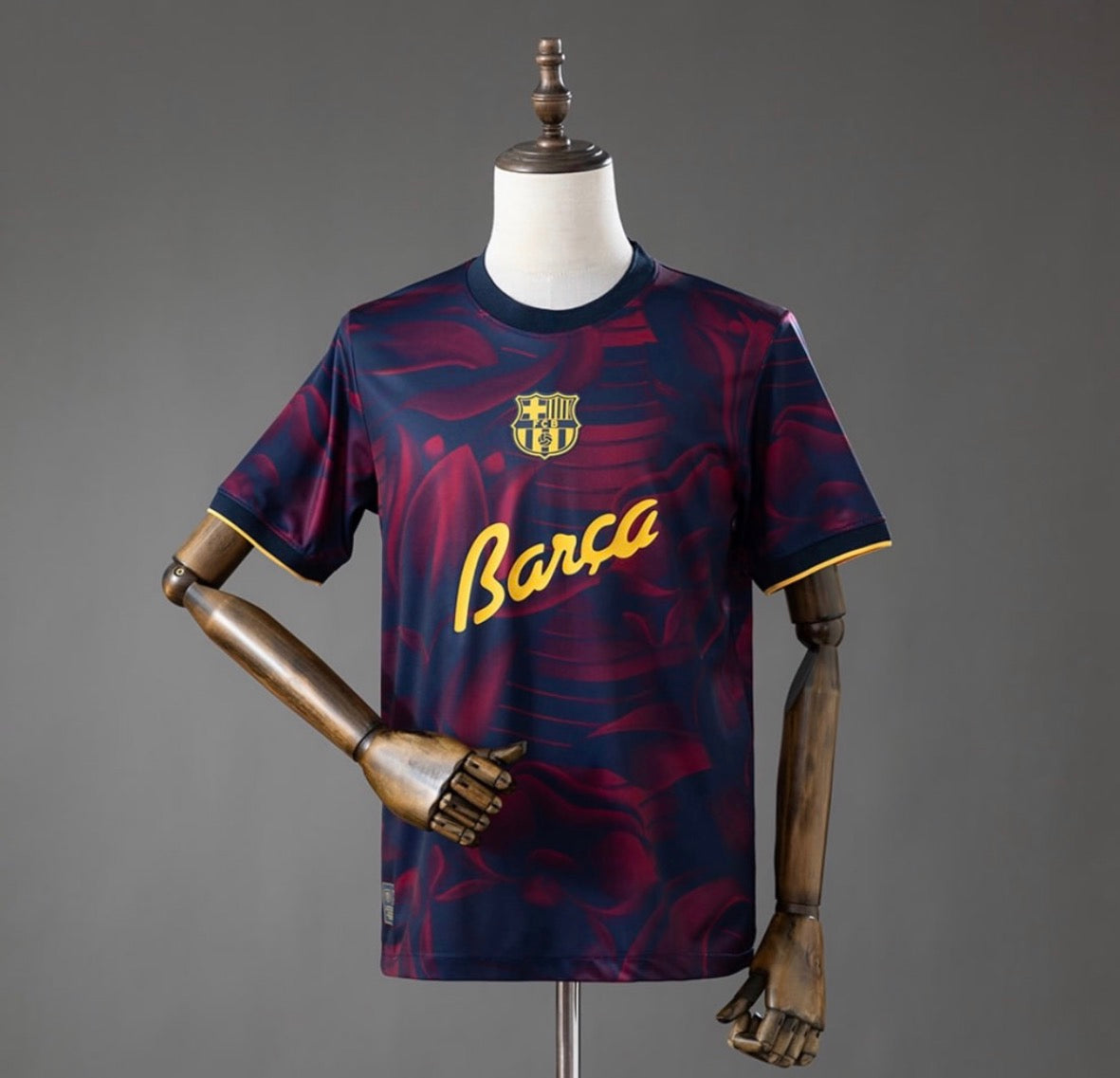 Women’s Barcelona Special Edition Kit + FREE shorts