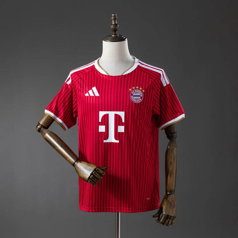 Women’s Bayern München Home Kit + FREE shorts