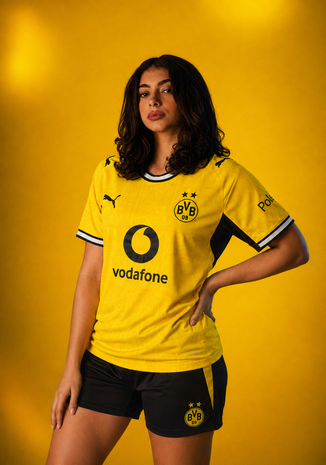 Women’s Borussia Dortmund Home Kit + FREE shorts