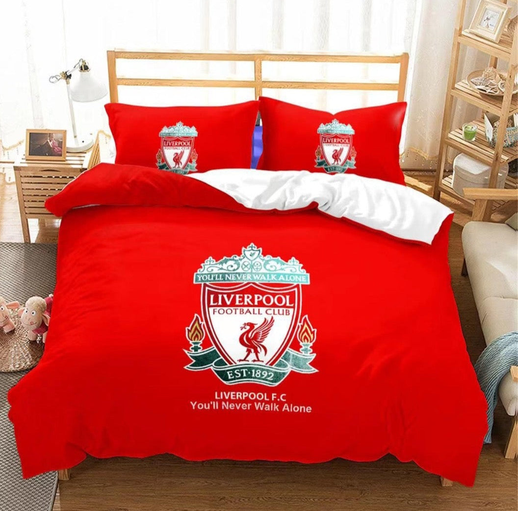 Liverpool Bed Coverlet + 2 Pillow Cases